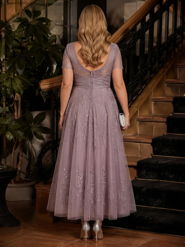 Tulle A-Line Scoop Neck Long Plus Size Mother of the Bride Dresses with Lace Applique
