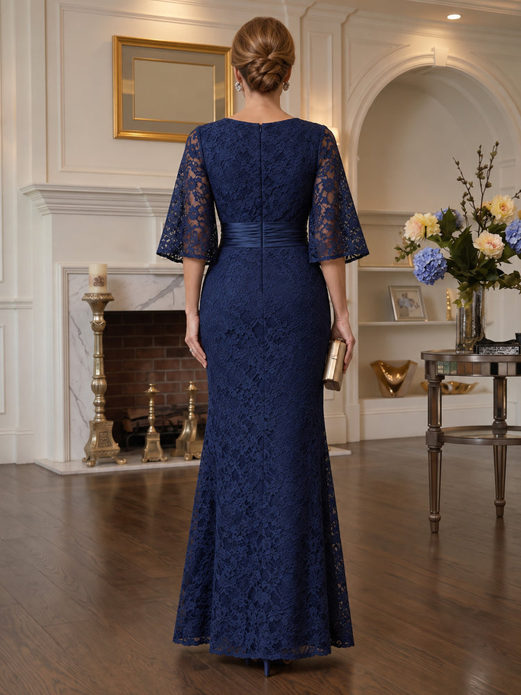 Lace Mermaid Scoop Neck Long Mother of the Bride Dresses with Ruched