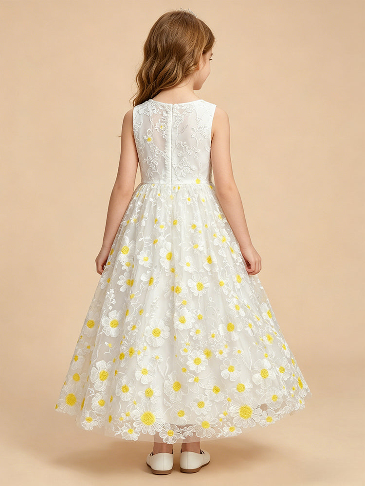 Tulle A-Line Scoop Neck Long Flower Girl Dresses with Floral Embroidery