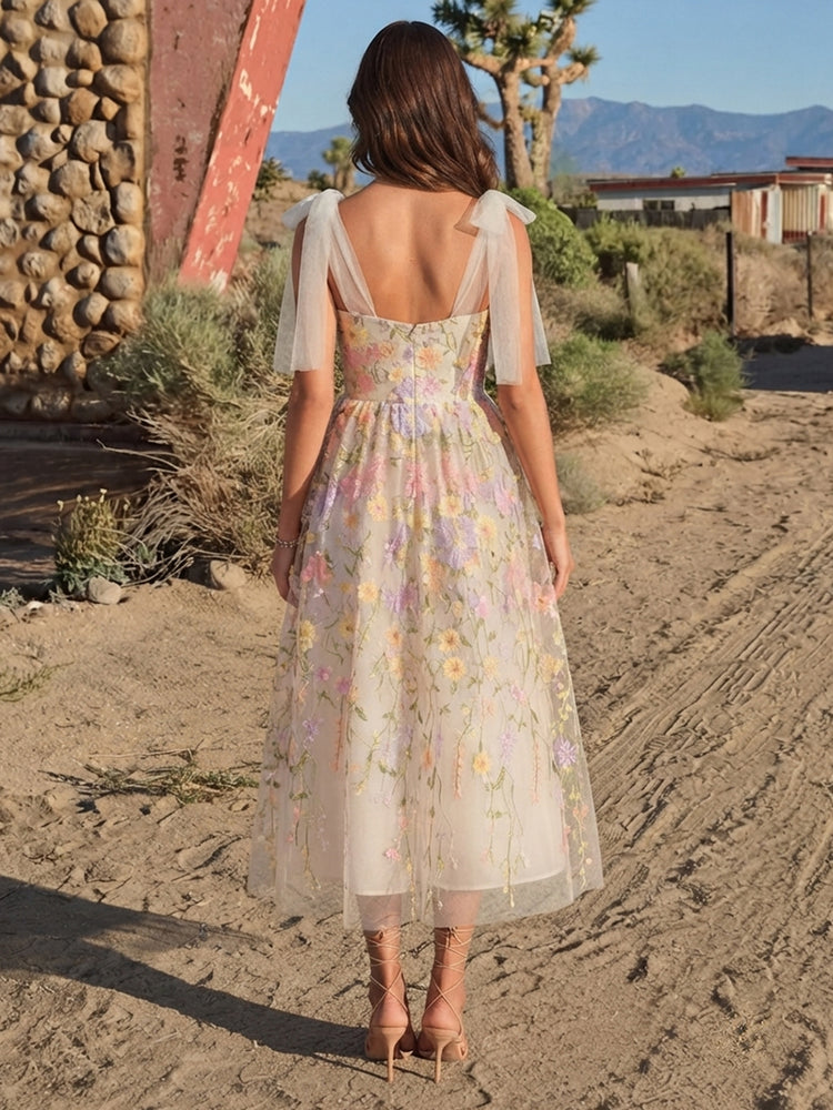 Embroidery A-Line Spaghetti Straps Long Wedding Guest Dresses with Bow